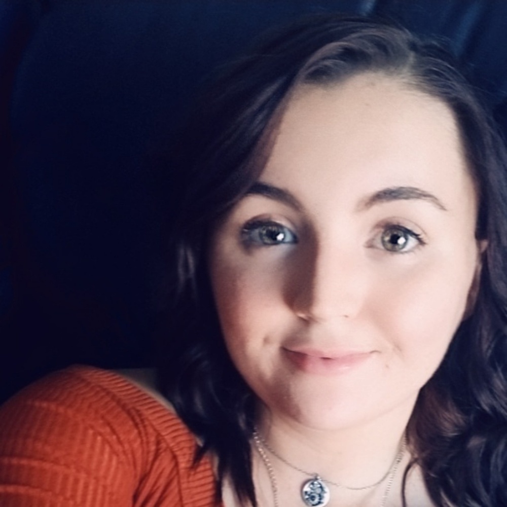 Meet your Posher, Desiree